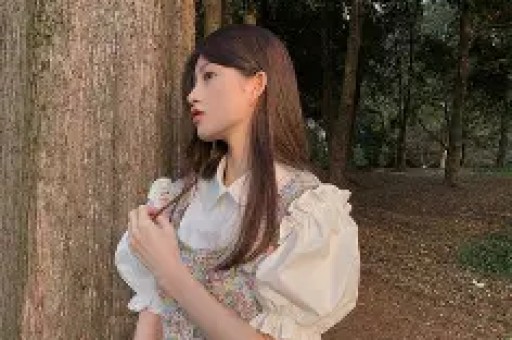 百万网红小英直播翻车人设崩塌被商家甩锅这次道歉都没人买账