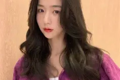 前TVB女星爆拍掌掴戏被真打半边脸微血管爆裂打人者是金像女星