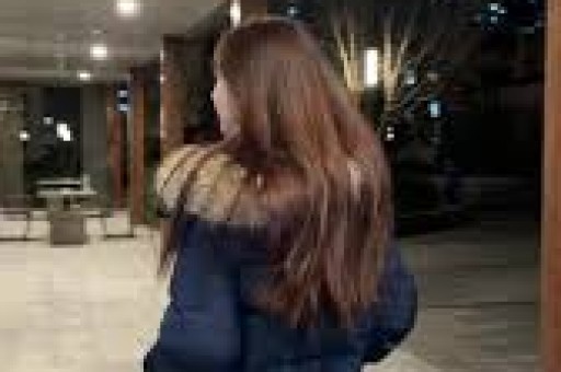 直播被问如何当好小三韦雪发飙怒斥反被网友嘲讽买热搜当捞女